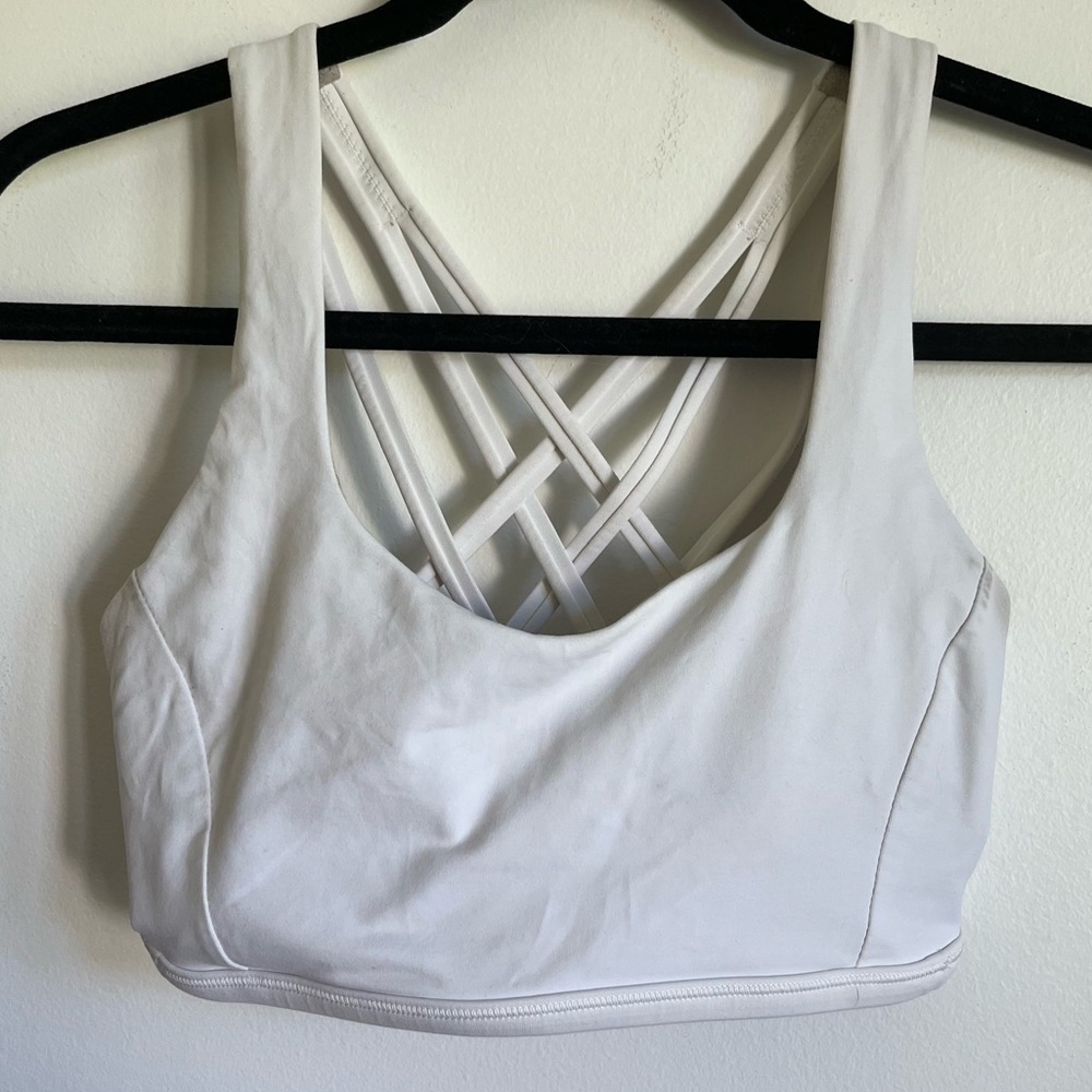 Lululemon Free To Be Serene C/D Cup Strappy Sports Bra - Solid White - US 6